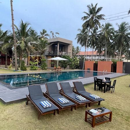 Soluna Beach Resort Marawila Exteriör bild