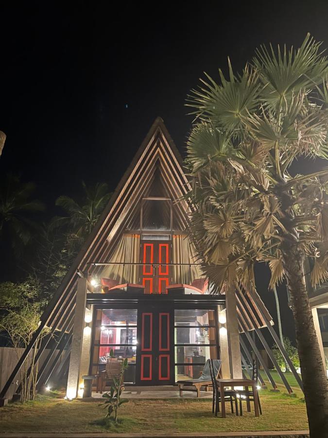 Soluna Beach Resort Marawila Exteriör bild
